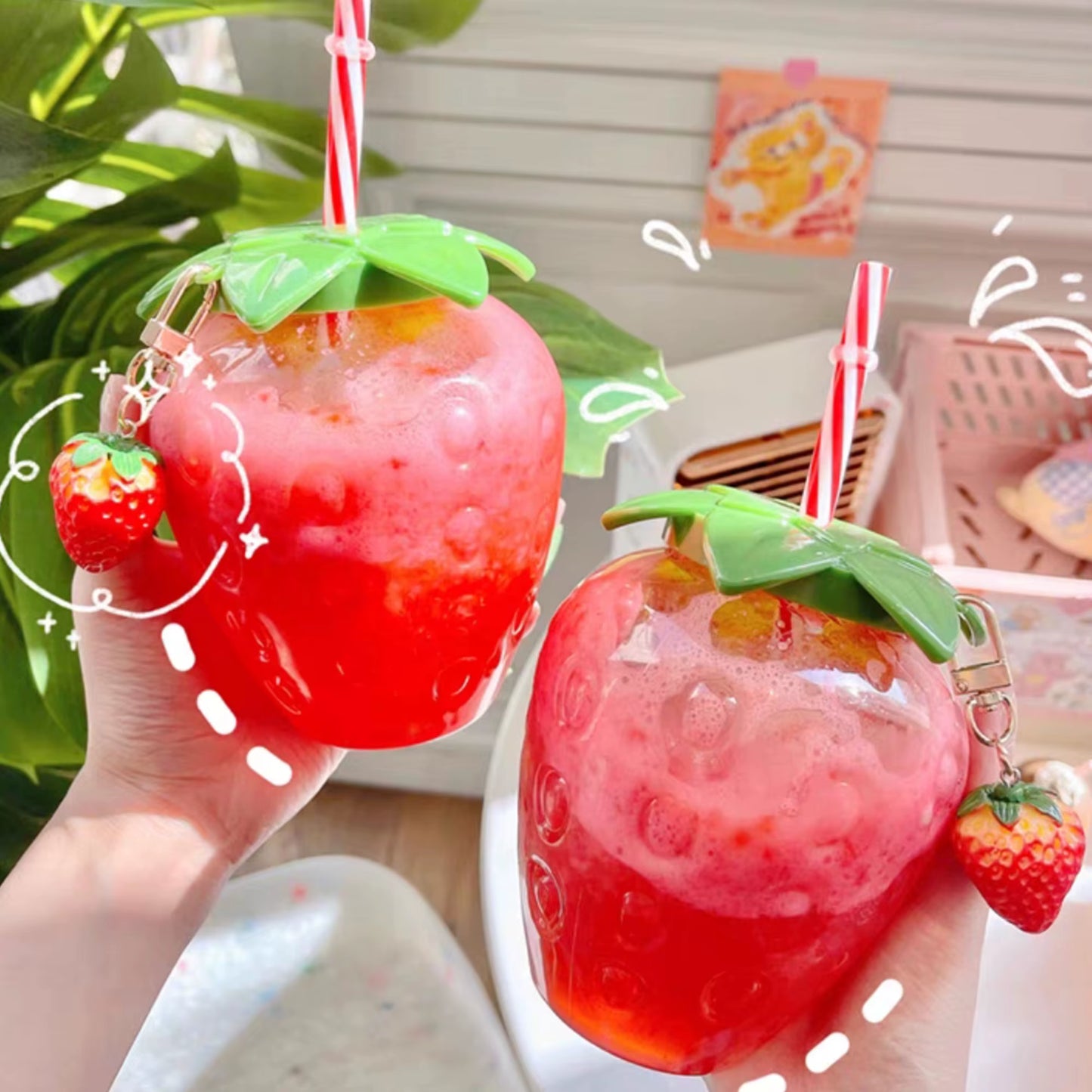 500Ml PET Strawberry Shaped Children'S Straw Mug Clear Strawberry Juice Mug Cold Water Mug Photography Accessories